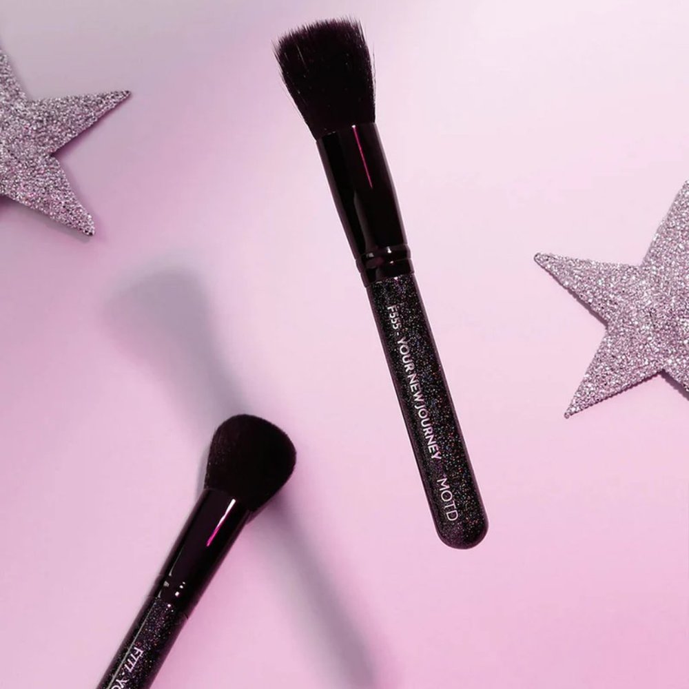 MOTD COSMETICS (2 Pc) Manifest Face Brush Set (BRAND NEW IN PACKAGE!!!)